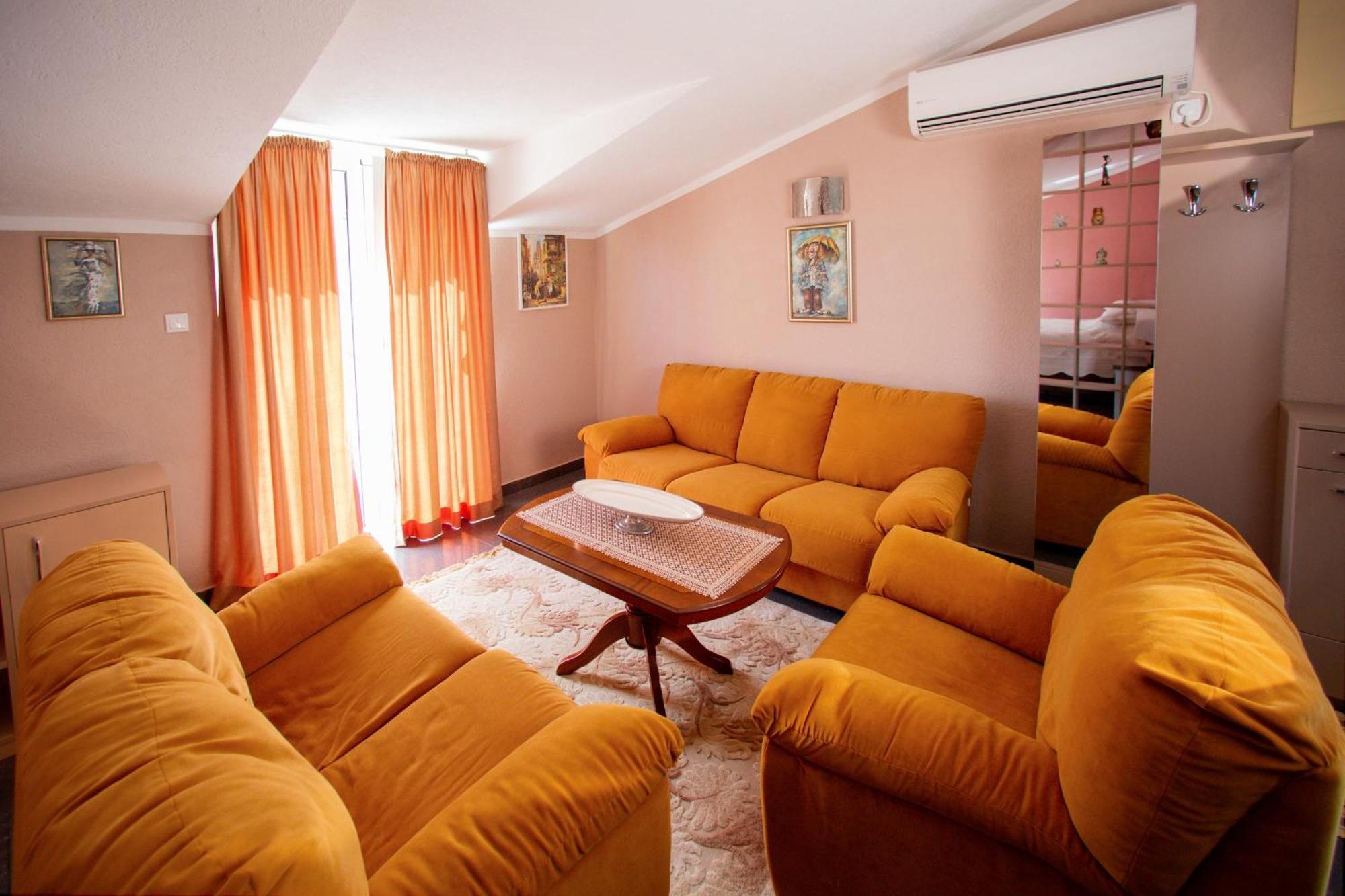 Villa Shu Krimovica ภายนอก รูปภาพ