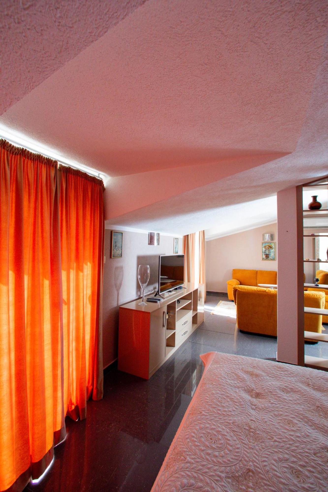 Villa Shu Krimovica ภายนอก รูปภาพ