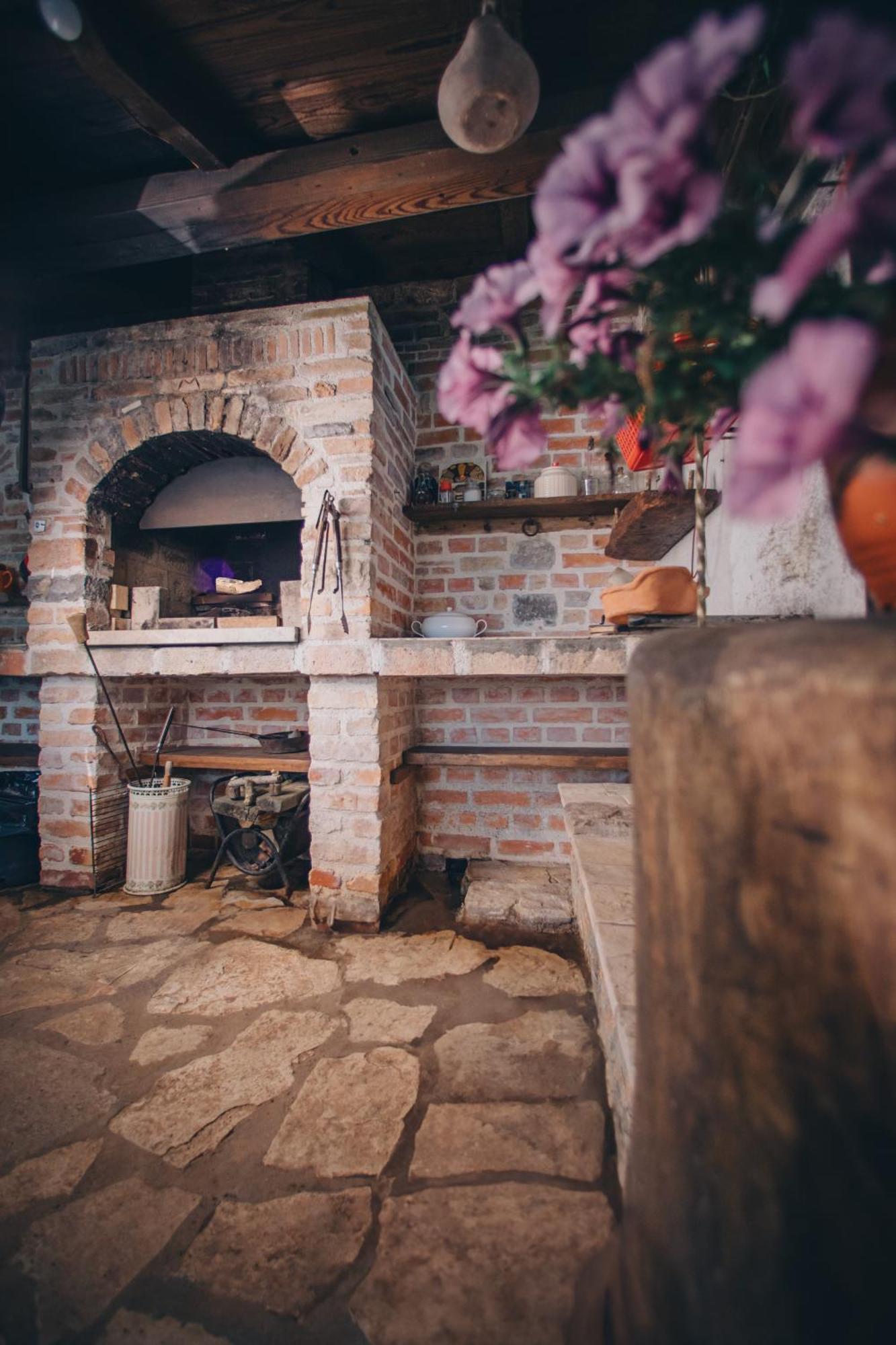 Villa Shu Krimovica ภายนอก รูปภาพ